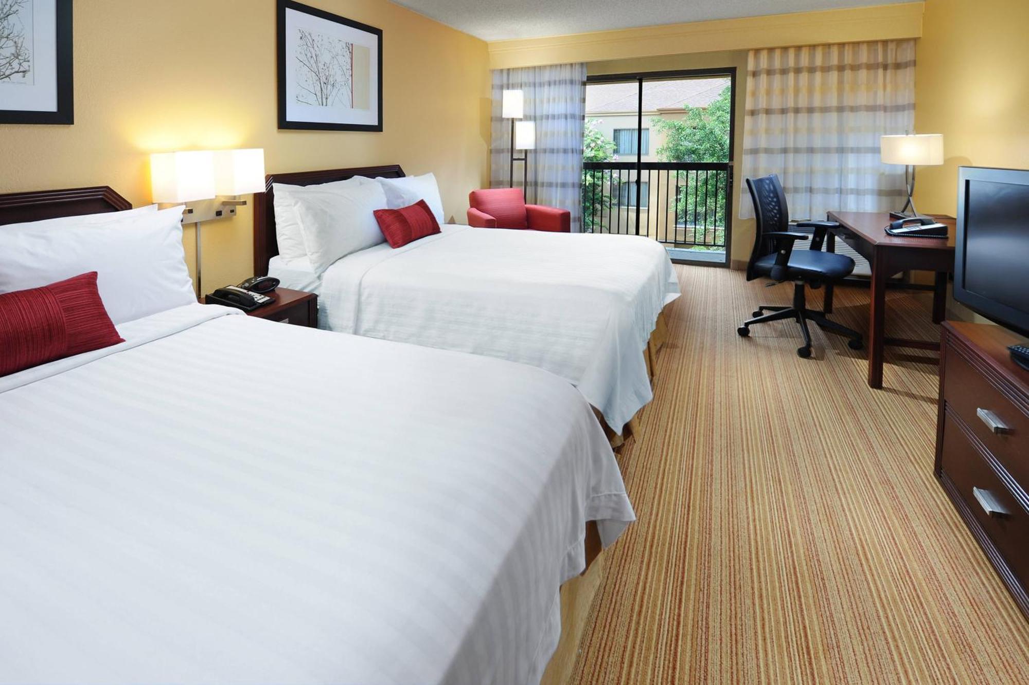 Courtyard By Marriott Houston Hobby Airport Hotel Exterior foto
